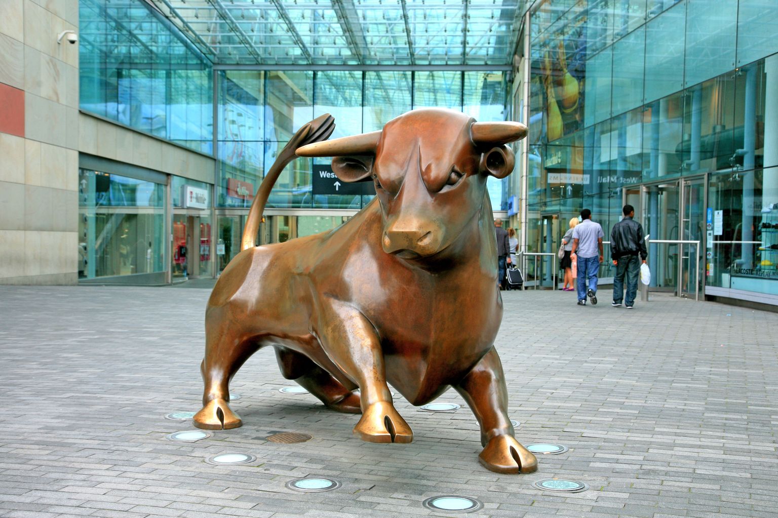 The man who gave Birmingham 'The Bull' has died | Local - Hits Radio ...