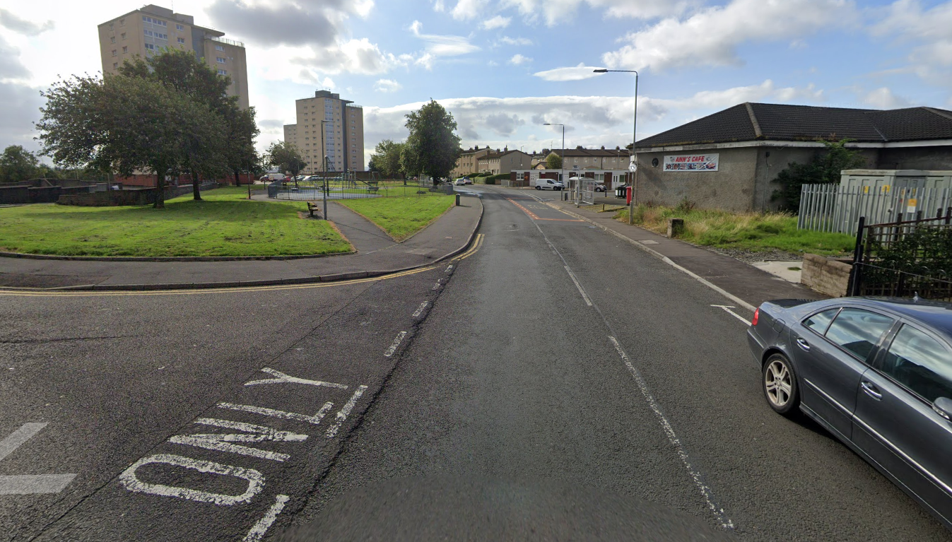 Police searching for man and woman after Clydebank assault