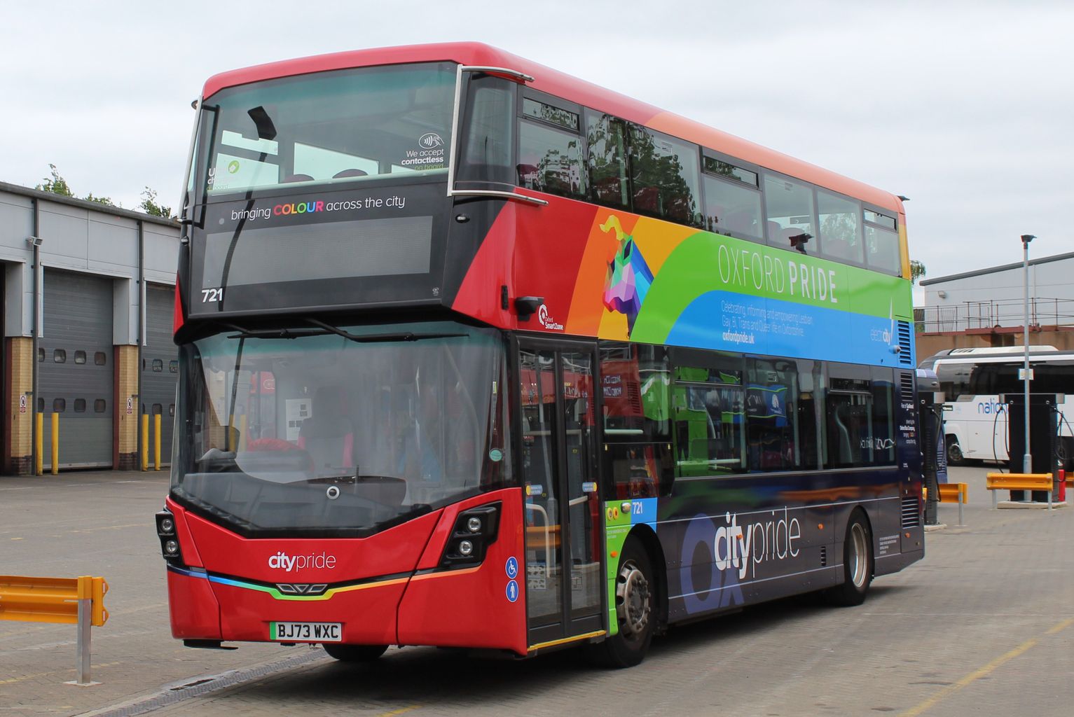 Oxford Pride bus unveiled by Oxford Bus Company