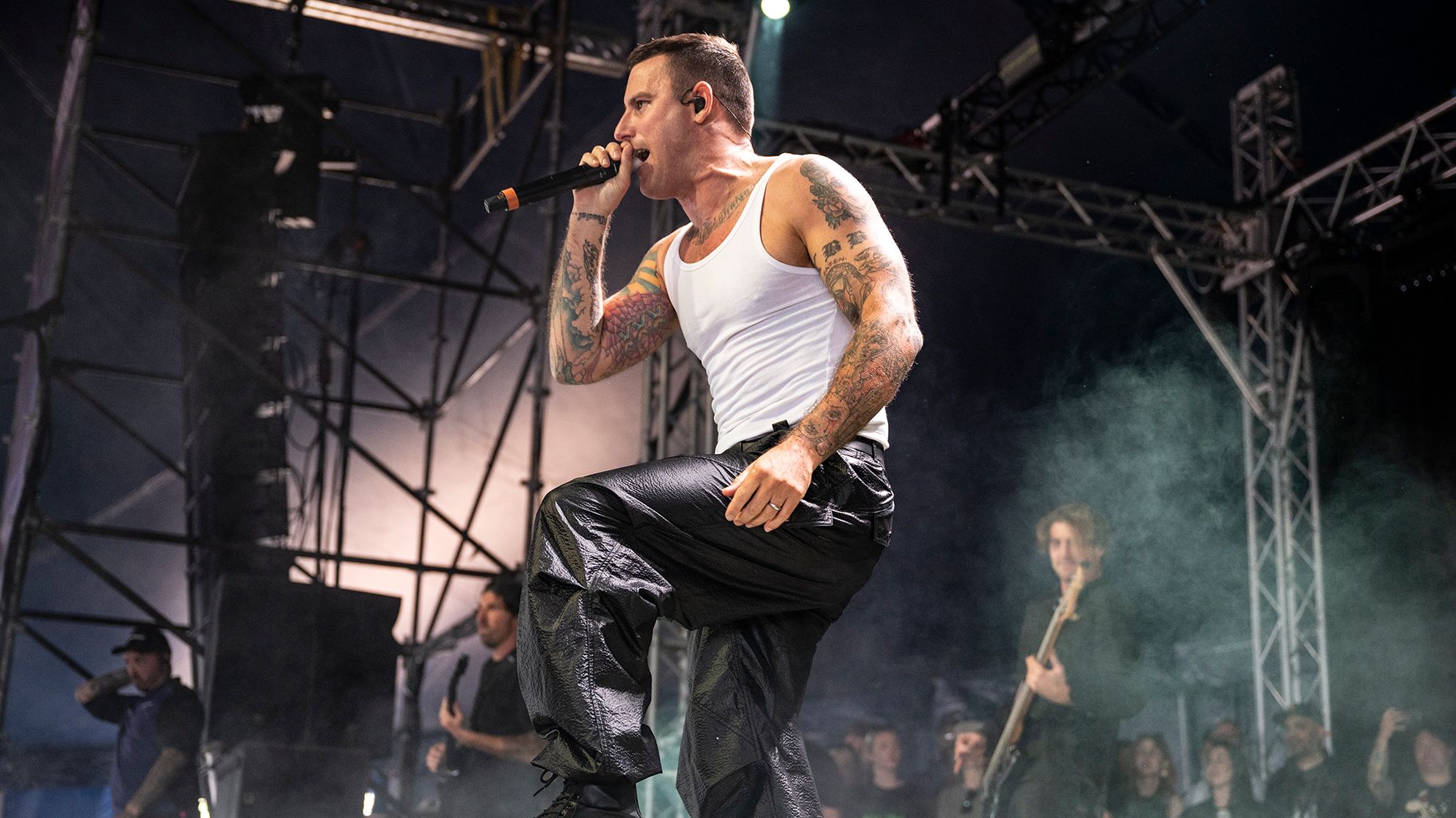 Parkway Drive speelt Burning Secrets op Download Festival – FOTO'S Parkway Drive speelt Burning Secrets op Download Festival – FOTO'S