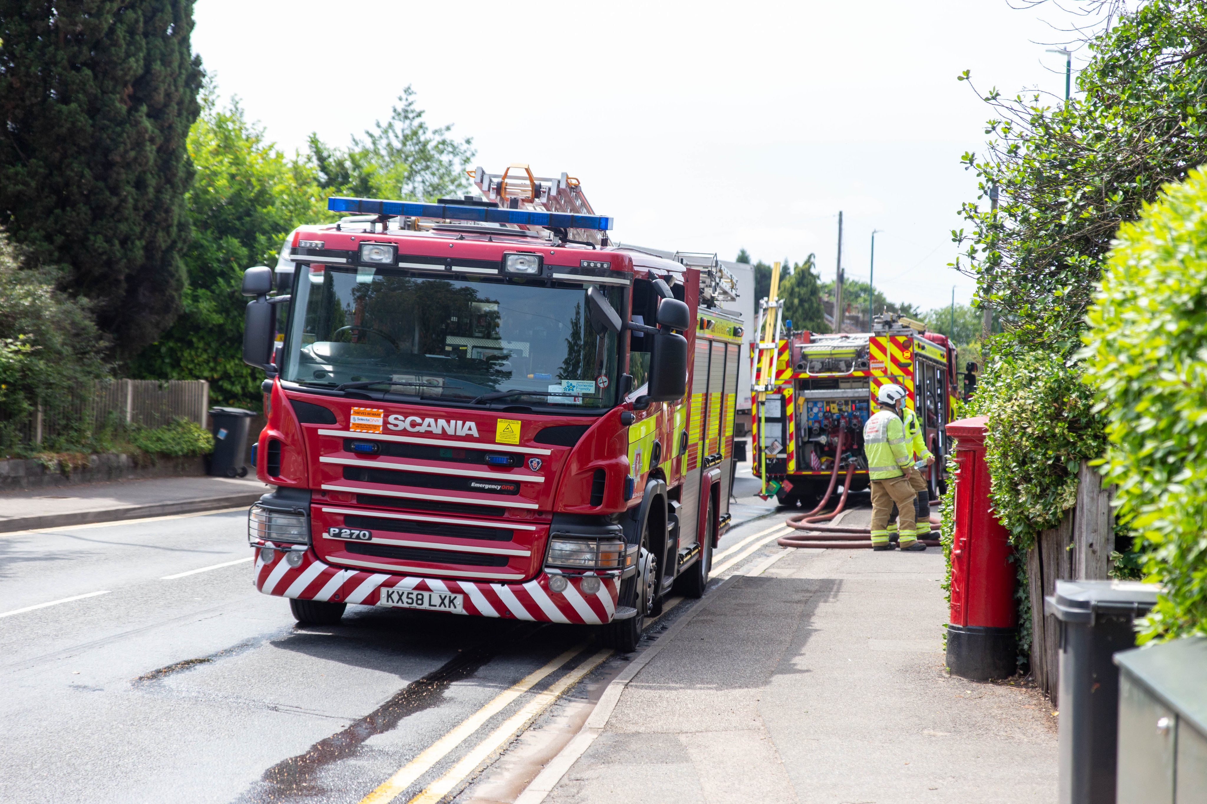 Fire crews tackle blaze at home in Dartford | News - Greatest Hits ...
