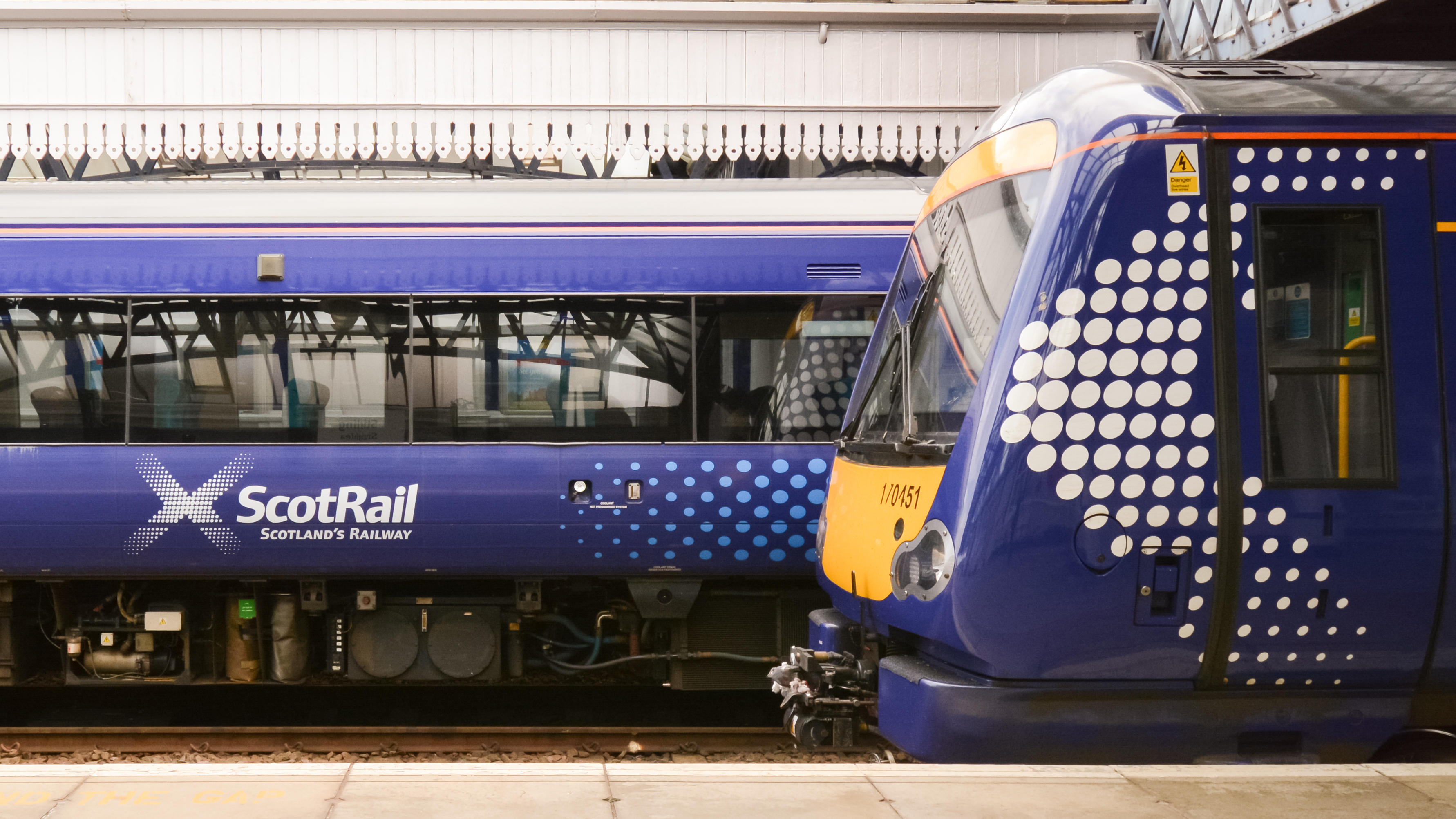 are you allowed to take dogs on scotrail trains