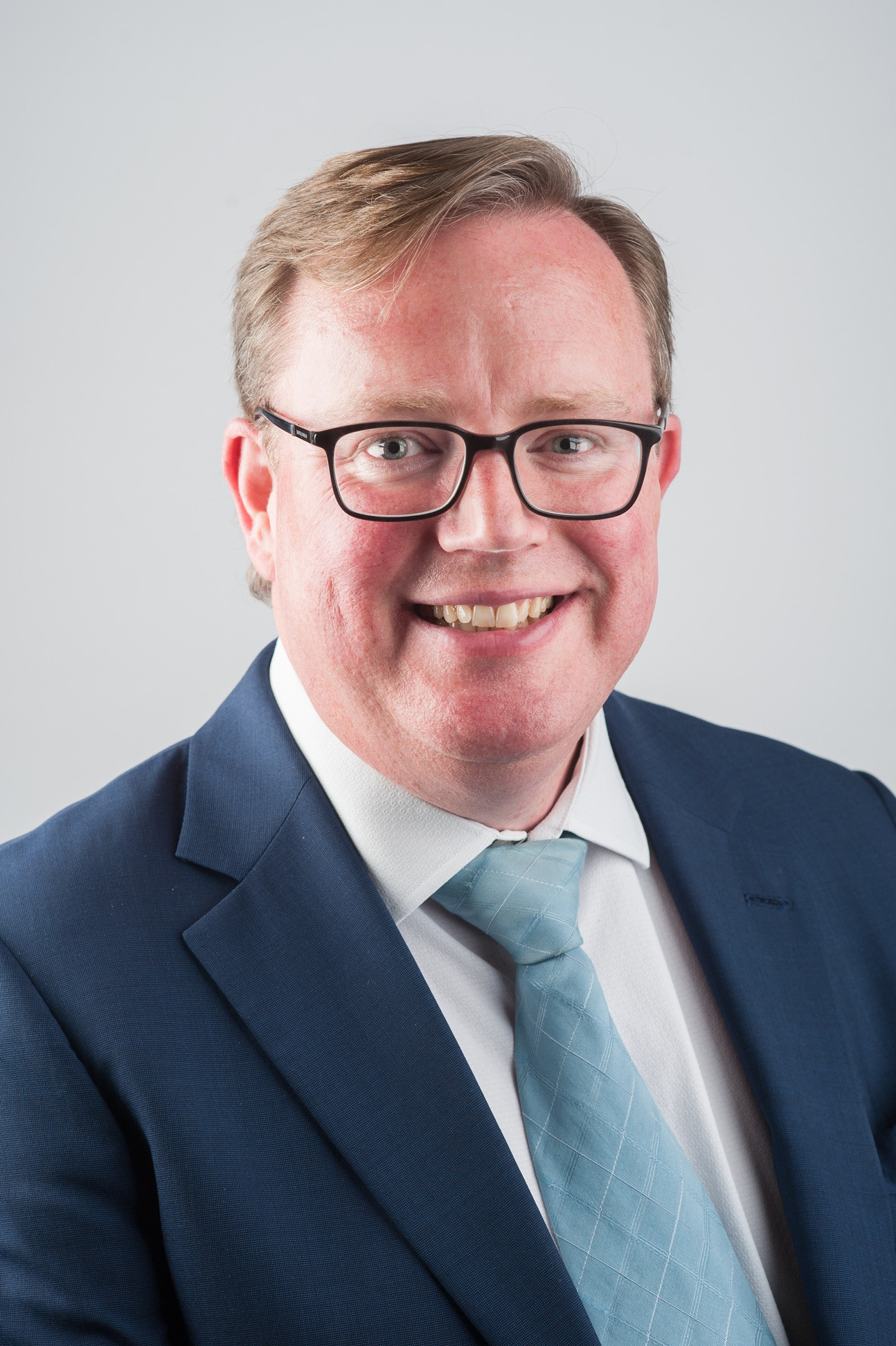Leader of Gloucestershire County Council steps down
