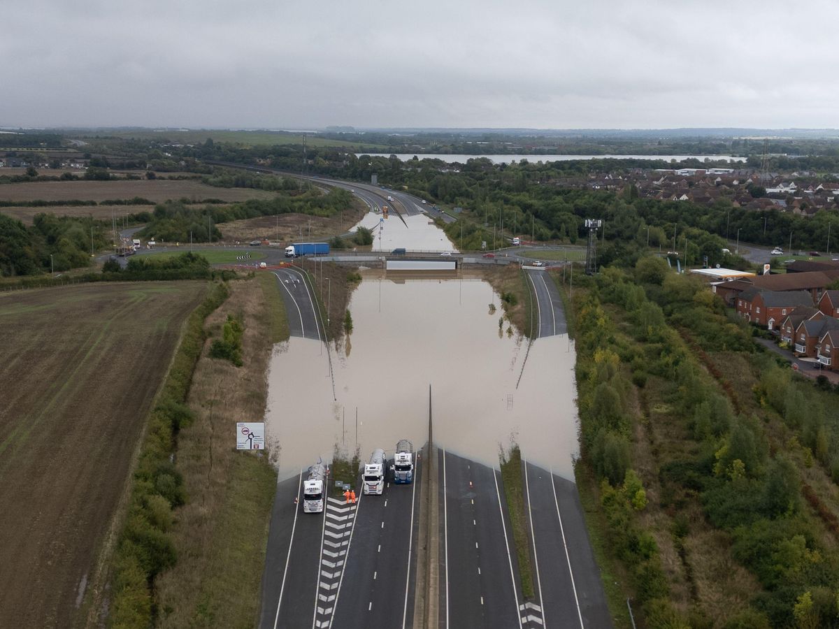 'Several days' before A421 will reopen | News - Greatest Hits Radio ...