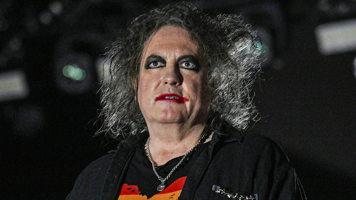 The Cure's Robert Smith Blasts Dynamic Pricing As 'a Scam' That's ...