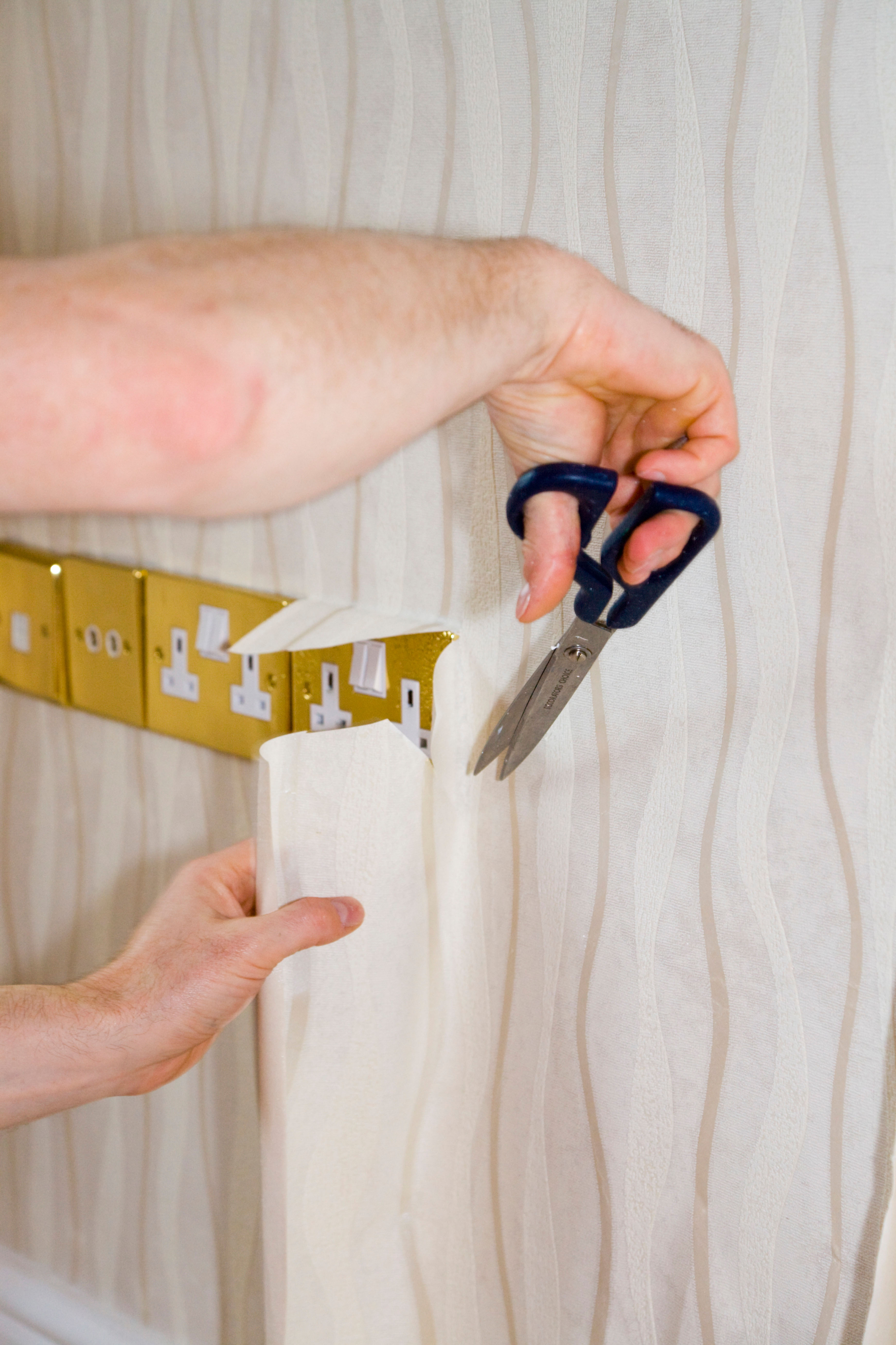 Electric wallpaper Glasgow tenements to trial new heating system