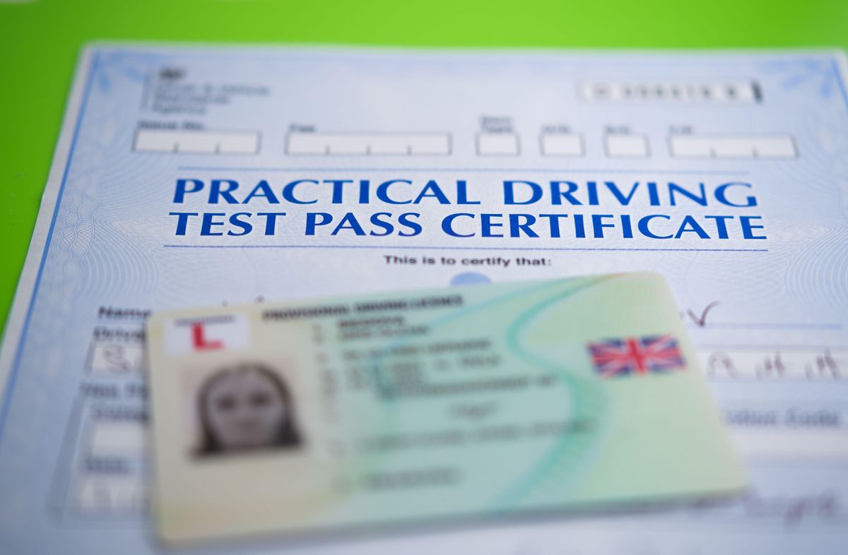 Driver from Oxfordshire says wait for tests is putting young people off ...