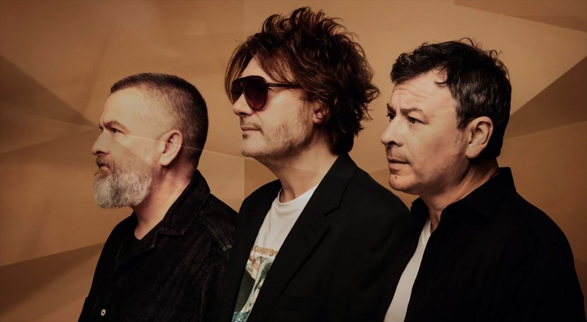Manic Street Preachers announce and April and May 2025 UK tour