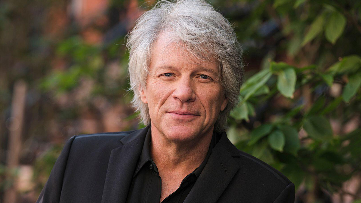 Jon Bon Jovi speaks for first time about helping woman down from Nashville  bridge