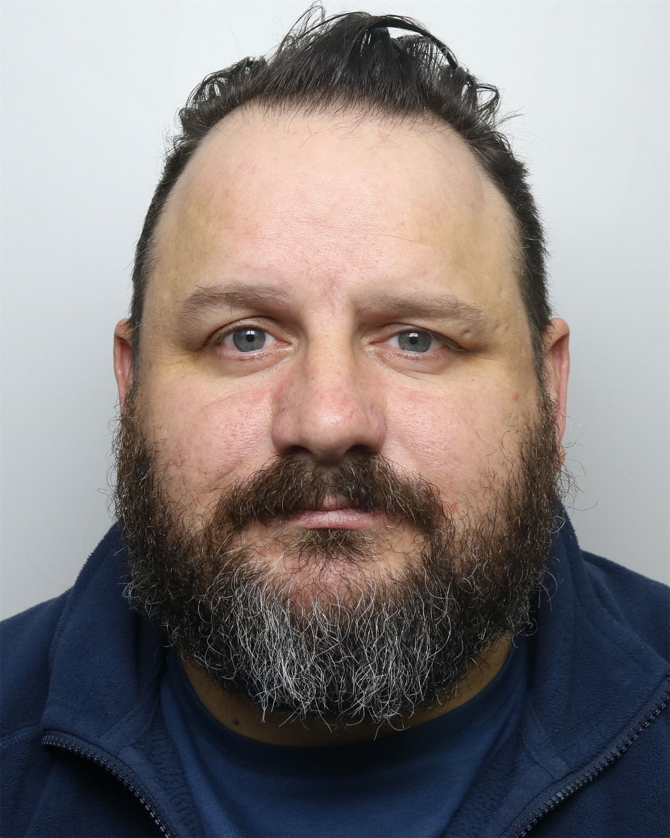 Leeds drug dealer back behind bars after £10,000 of cocaine seized from ...