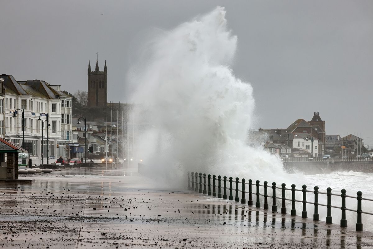 Storm Bert batters UK as thousands of homes left without power