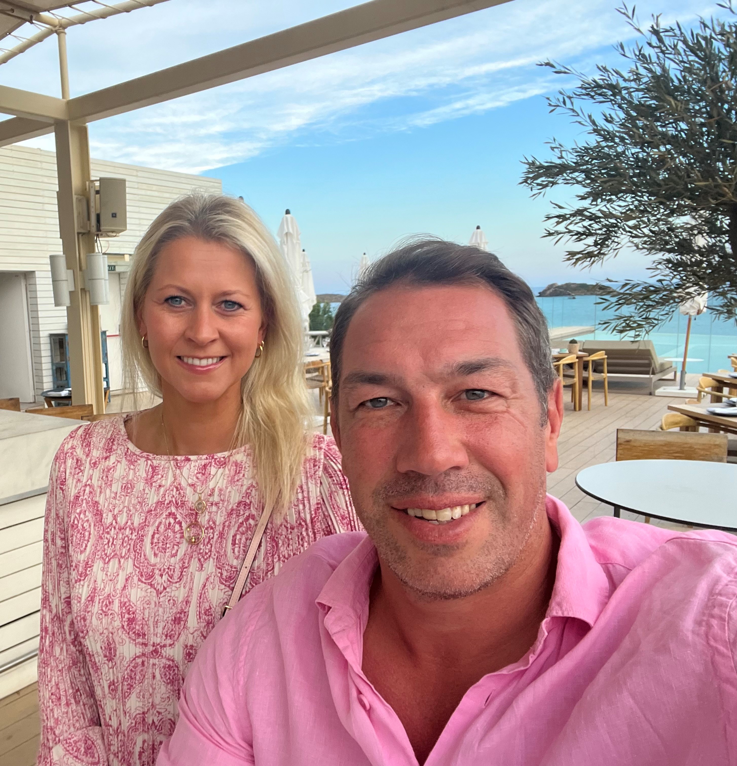 Wife of former England rugby player river pays tribute