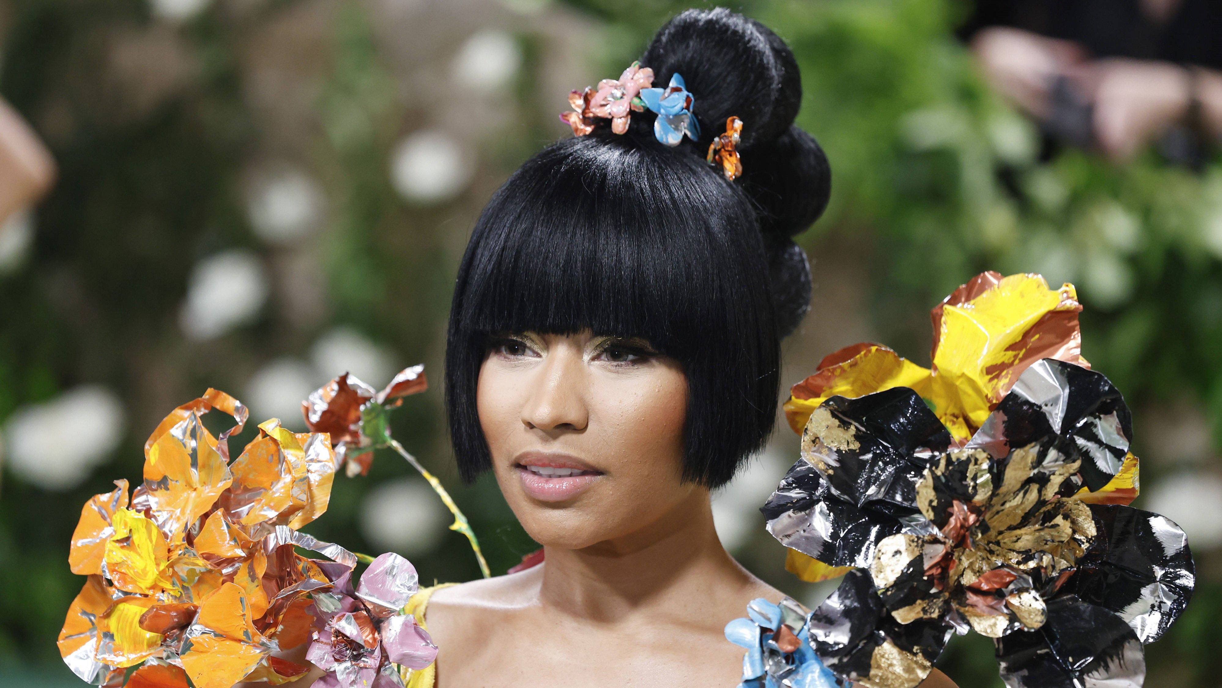 Nicki Minaj Age GistOK Nicki Minaj At Age 17 Before She Did Plastic Nicki minaj age gistok nicki minaj at age 17 before she did plastic