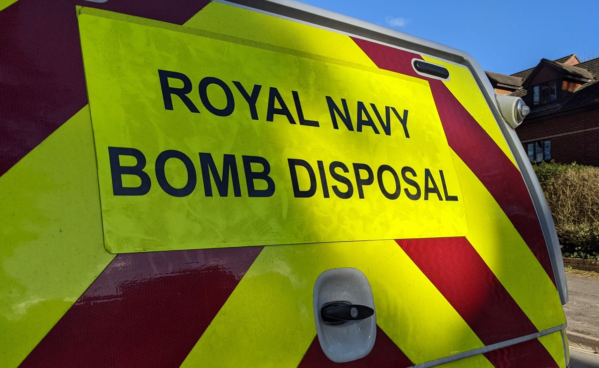 Man bailed after bomb disposal team called to Cranbrook on Christmas ...