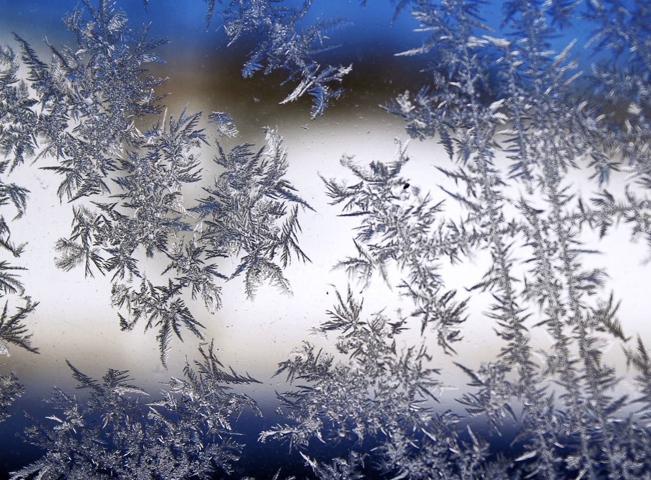Three days of snow and ice warnings issued for the South | News ...