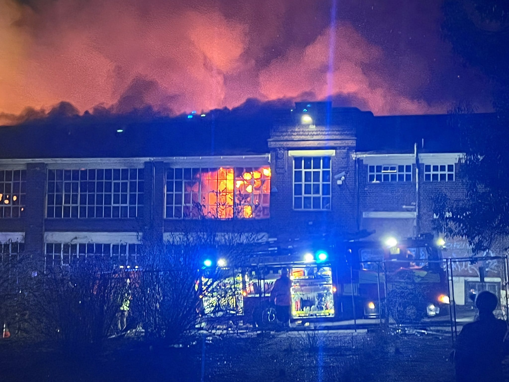 Firefighters extinguish large fire in derelict building on outskirts of ...