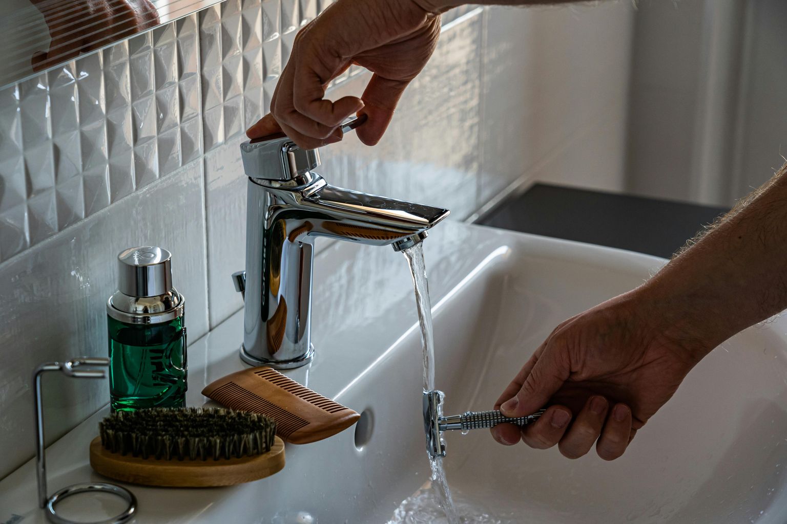 Yearly water bills to rise by average of £123 from April | News - Hits ...