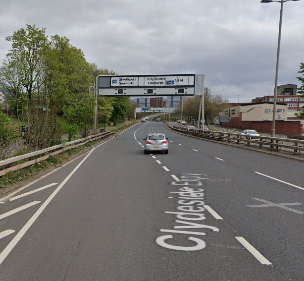 Man dies after being hit by lorry on Clydeside Expressway