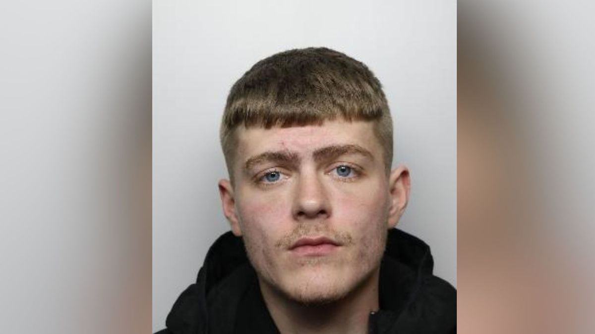 Doncaster burglar who stole car and sped away from police jailed
