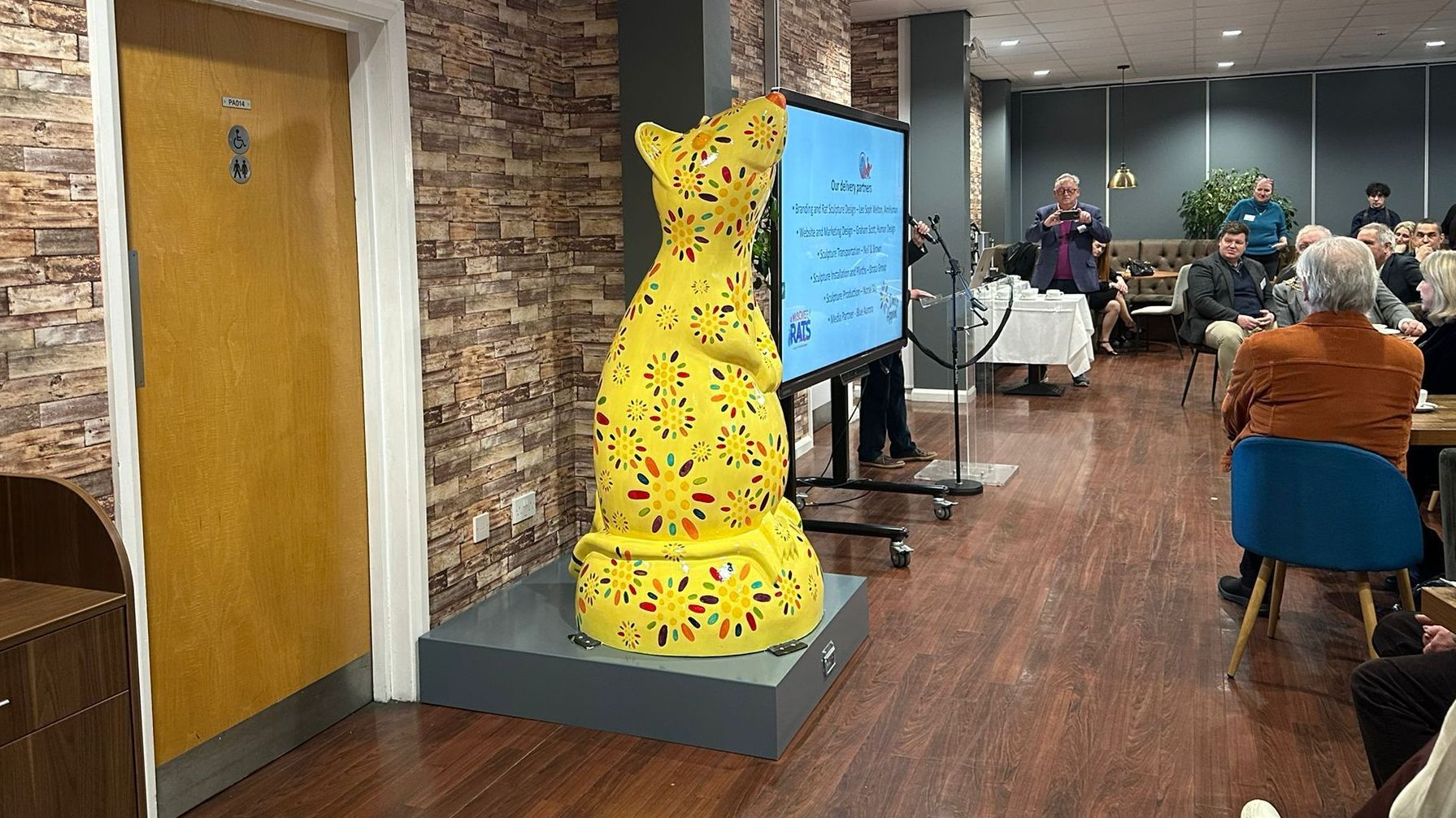 First glimpse of Hull's new 'giant rat' sculpture trail | News - Hits ...