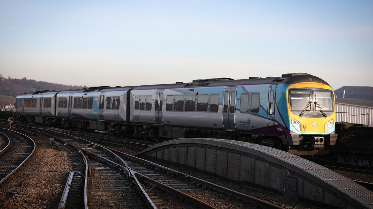 Apollo Express Train Life saving defibrillators to be fitted to TransPennine trains | News ...