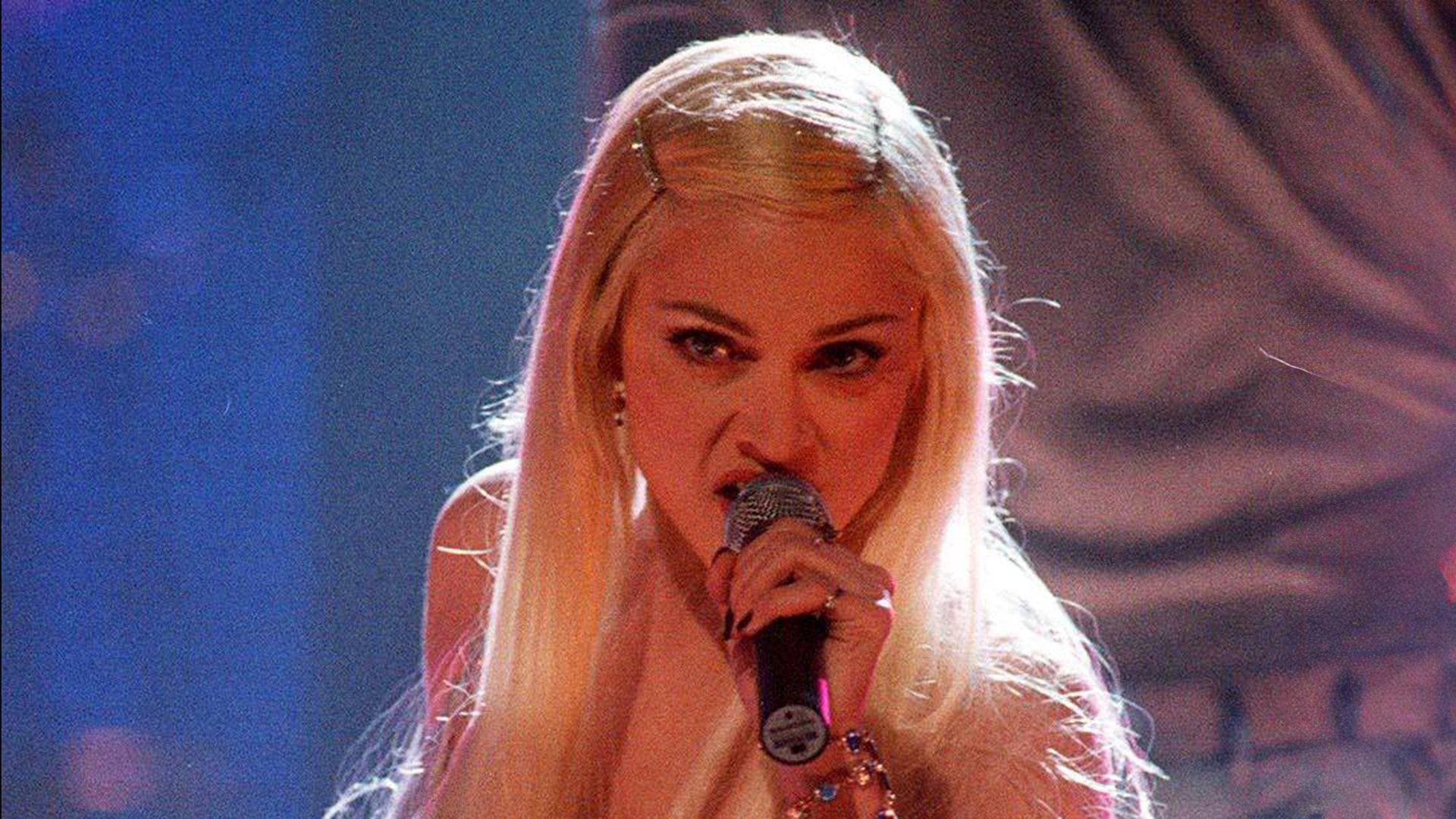 Madonna confirms rerelease of 1994 album 'Bedtime Stories'(02)