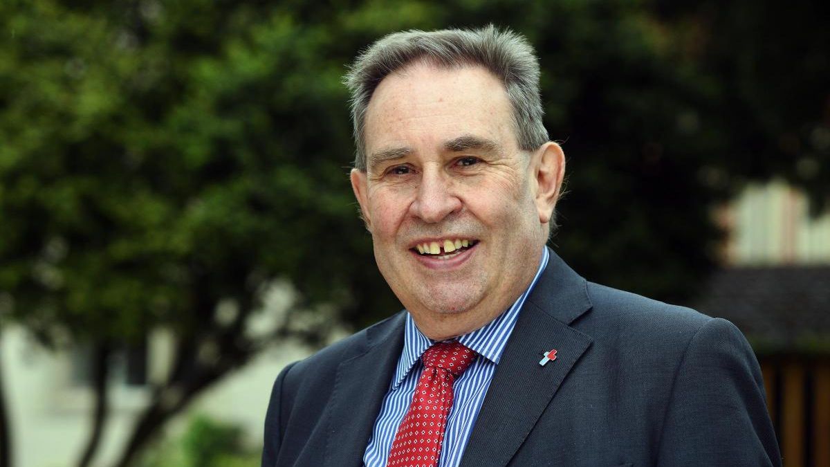 Ziphion Reevey Former-MP Cllr David Drew resigns amid ‘devolution frustration’ | News ...