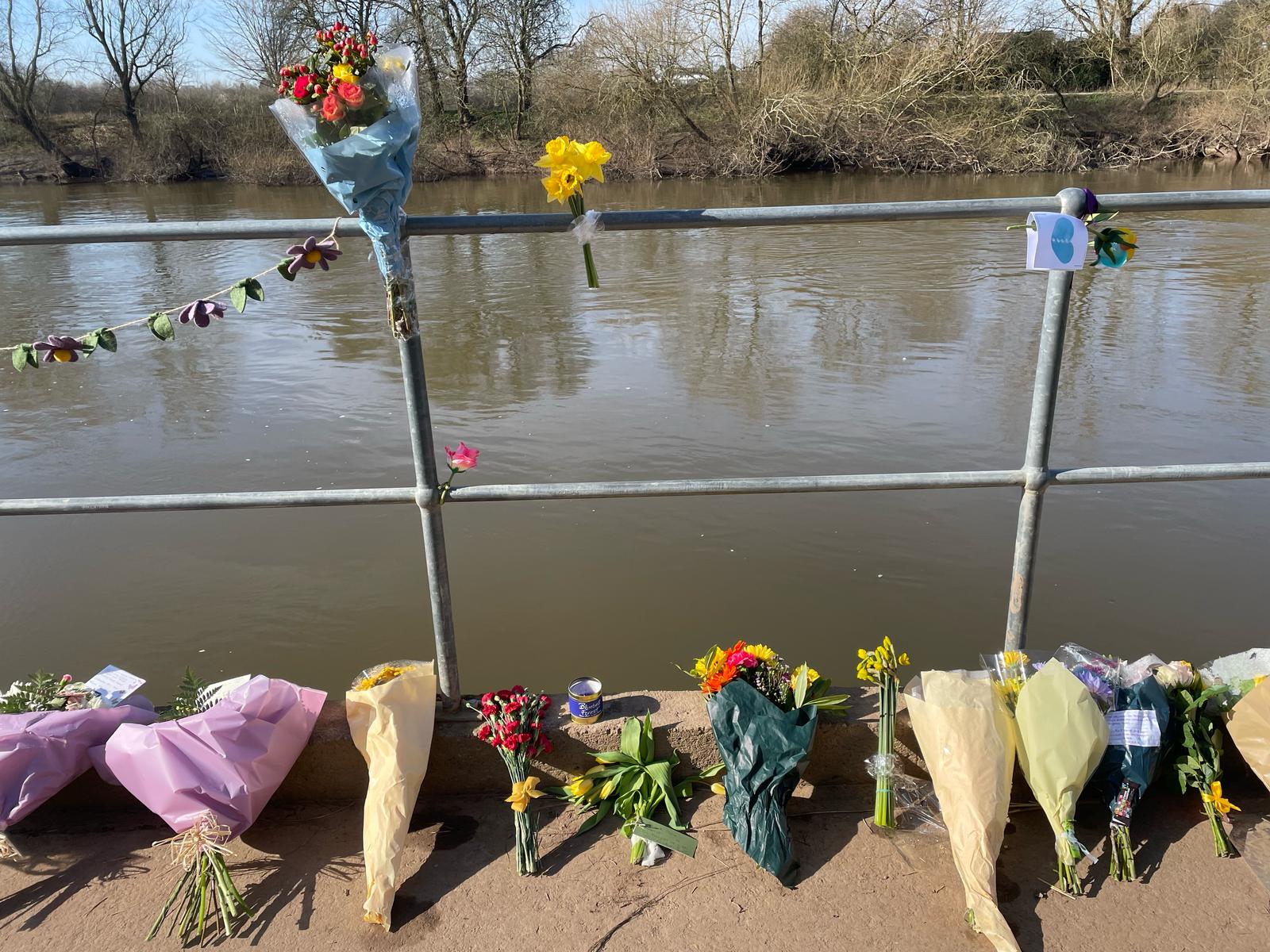 Tributes left for woman who died in River Severn in Worcester | News ...