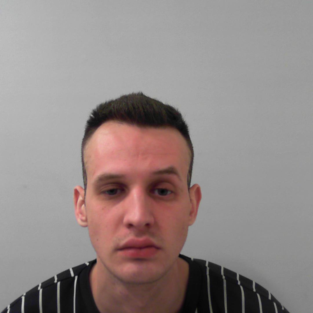 'Dangerous' Leeds man jailed for taking indecent photos of young girls ...