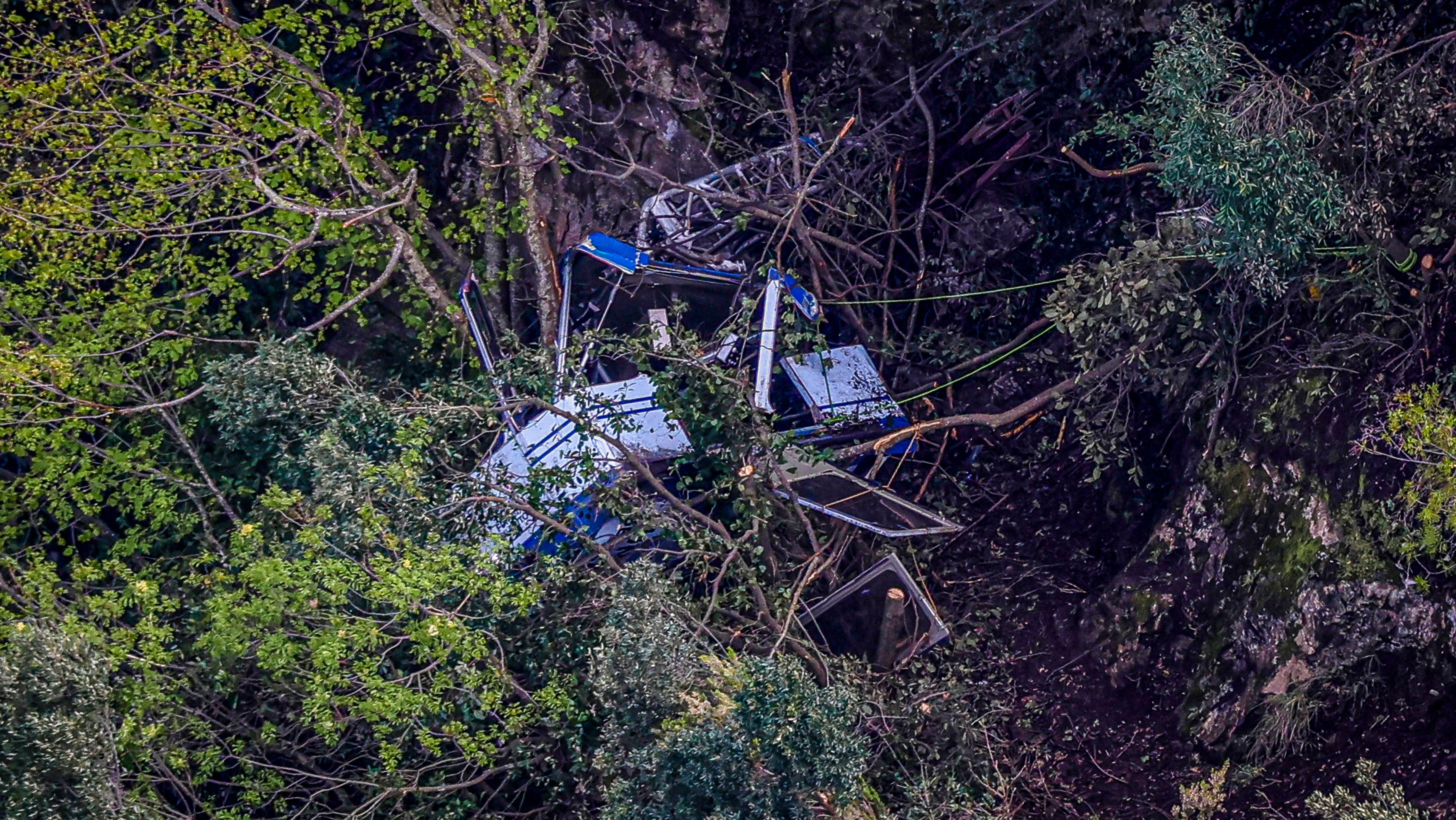 British tourists killed in Naples cable car crash named | News - Hits ...