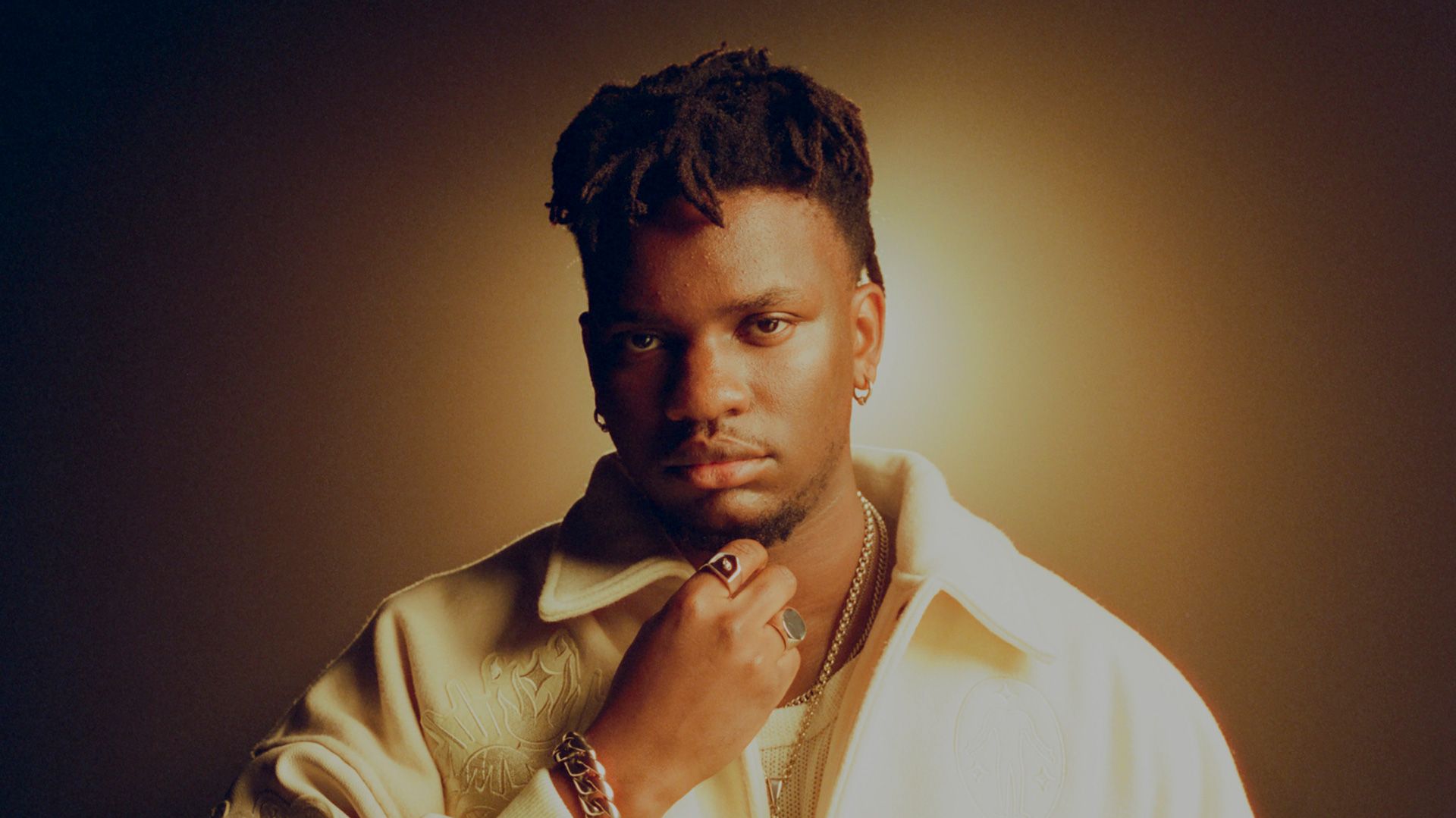 Who is Victor Ray the upcoming British singer/songwriter?