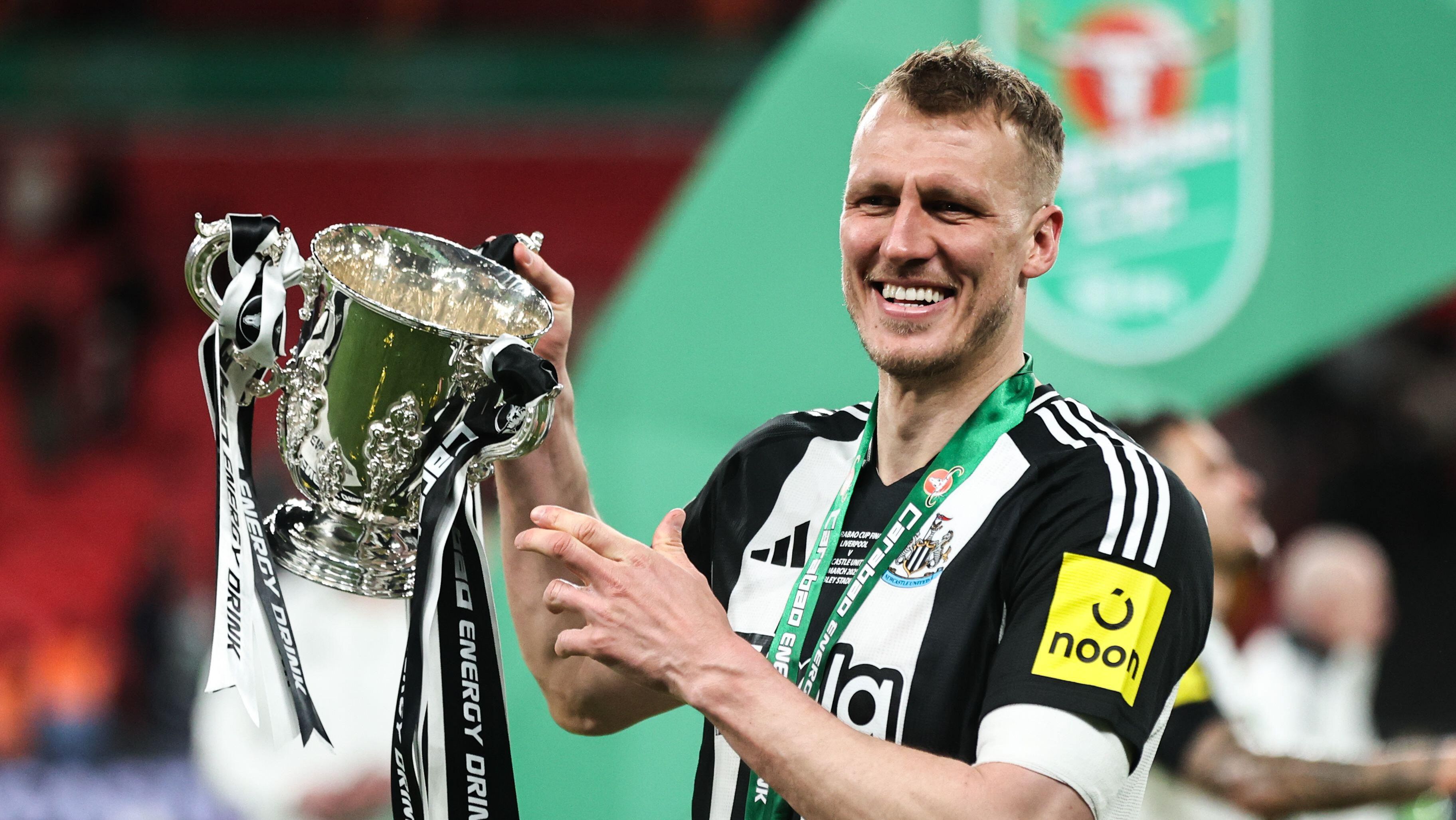 Dan Burn Người Khổng Lồ Bên Hành Lang Cánh – Ngôi Sao Phòng Ngự Của Newcastle Dan Burn Người Khổng Lồ Bên Hành Lang Cánh – Ngôi Sao Phòng Ngự Của Newcastle