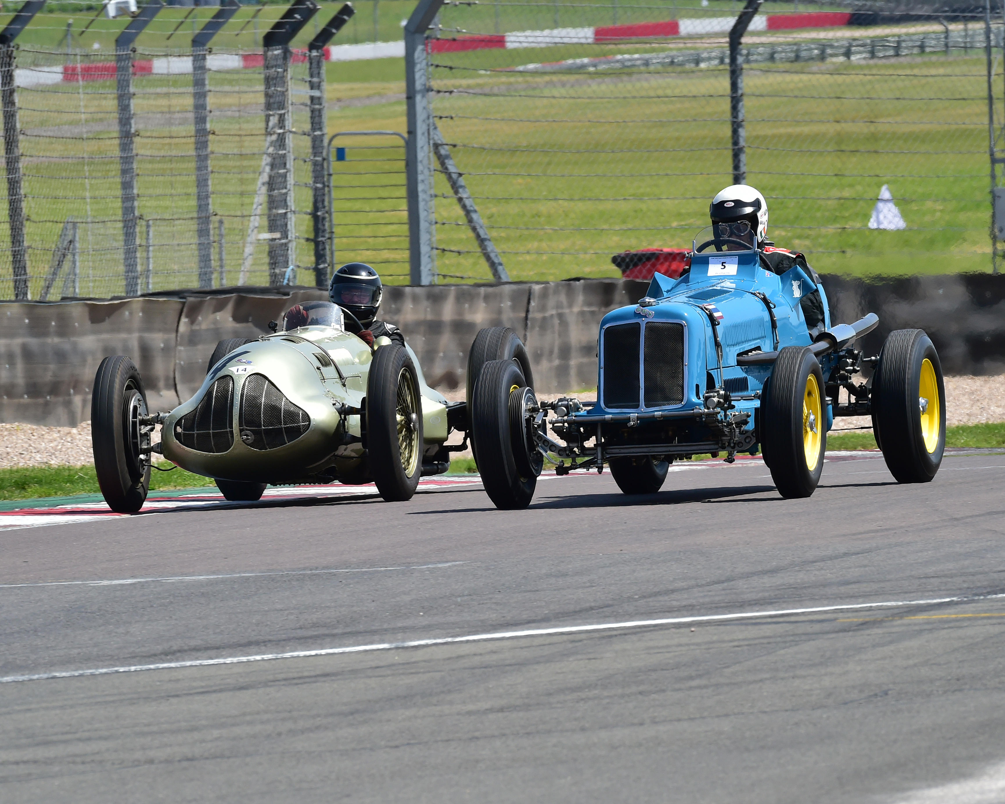 Driver killed in crash at vintage car event in Leicestershire