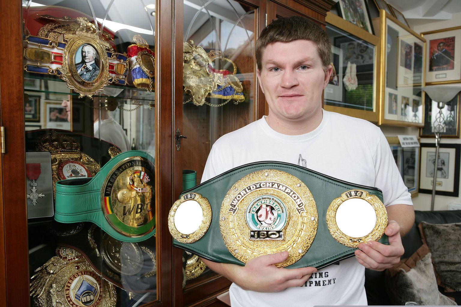 Ricky Hatton will return to boxing