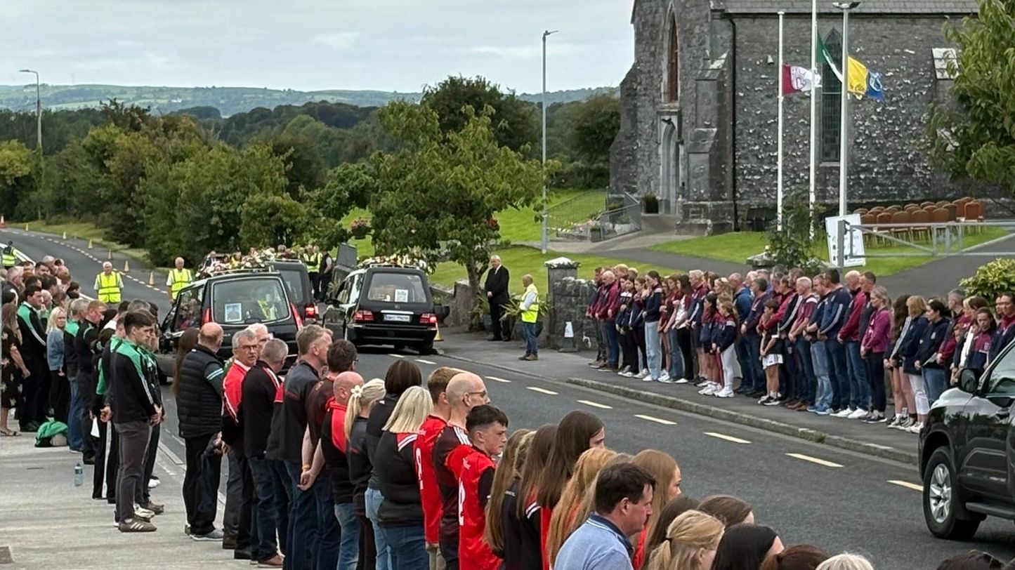 Crowds turn out for funeral of murdered mum and her two teenagers in ...