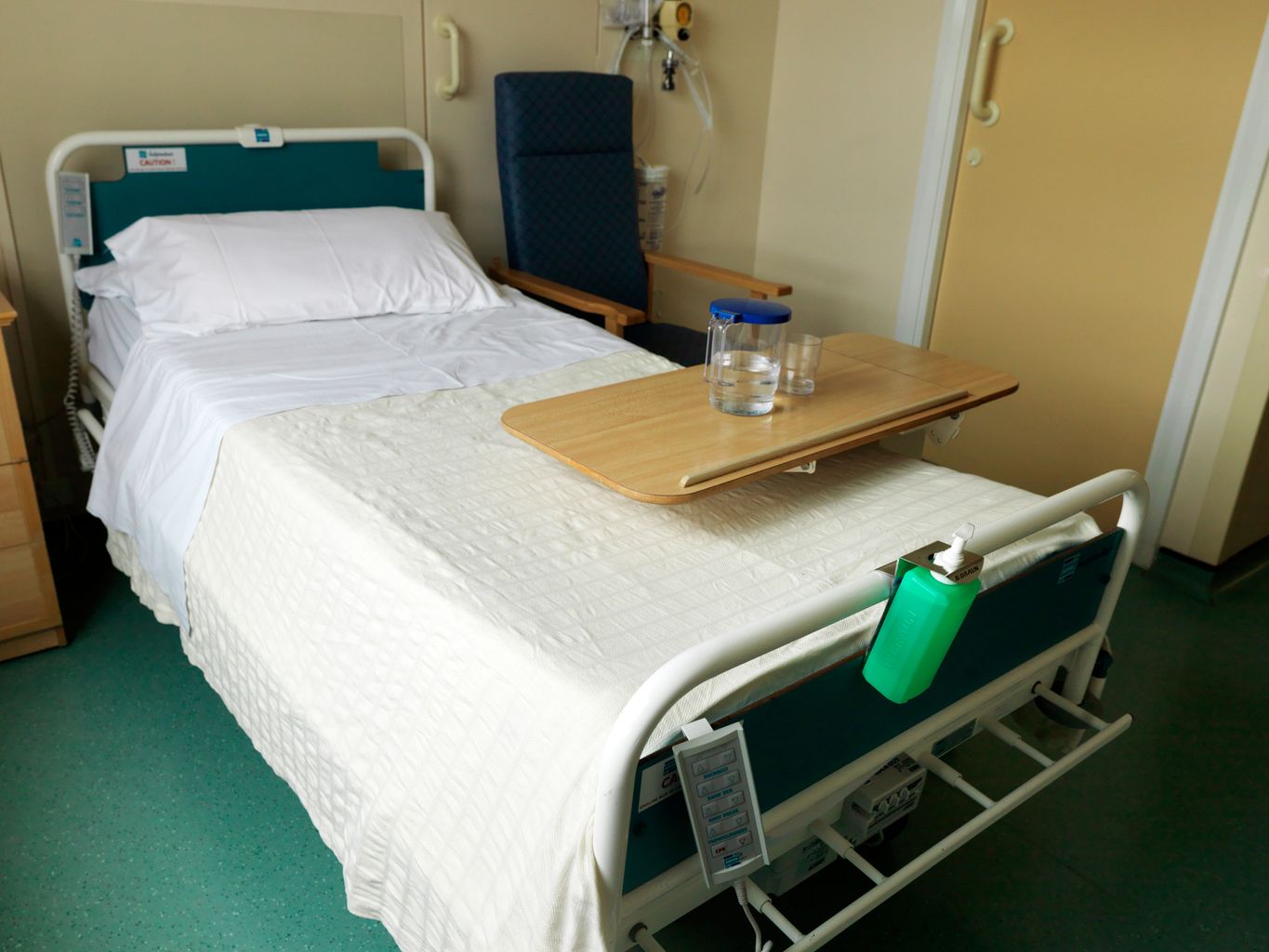 Welsh councils given £30 million to help free up hospital beds