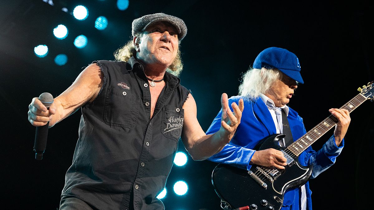 AC/DC triumph at first Scottish show in 10 years at Edinburgh ...
