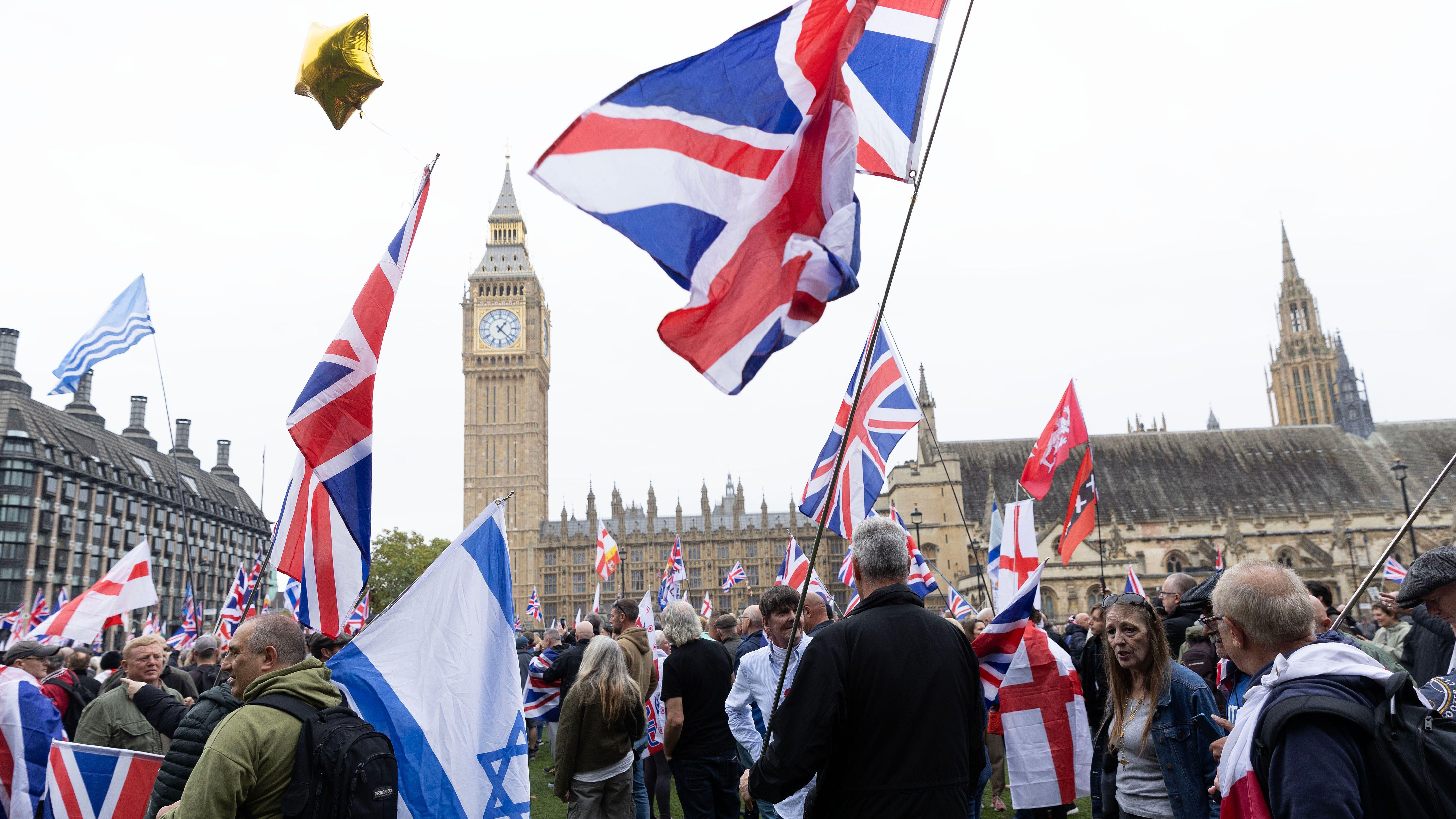 Clancy Supporters Rally Thousands descend on London for Tommy Robinson rally and counter-protest