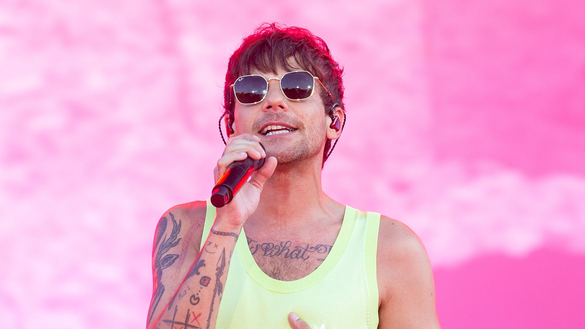 Rayo Singer Louis Tomlinson announces UK dates for 2026 tour