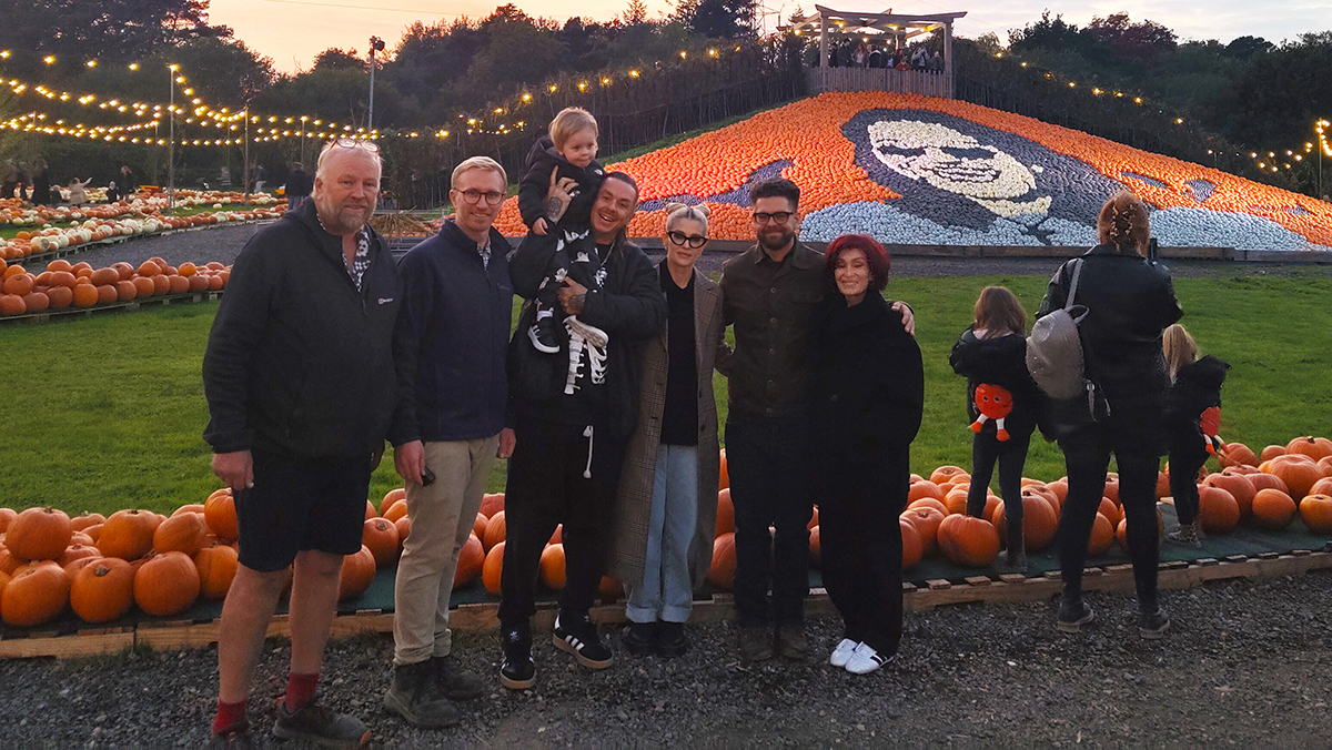 Ozzy Osbourne's family visit pumpkin mural