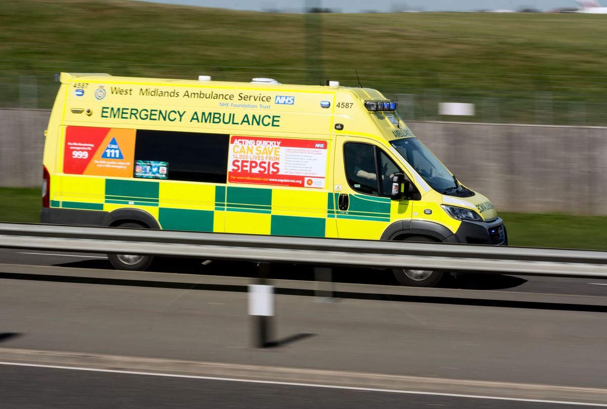 Two children injured after M6 crash near Henley