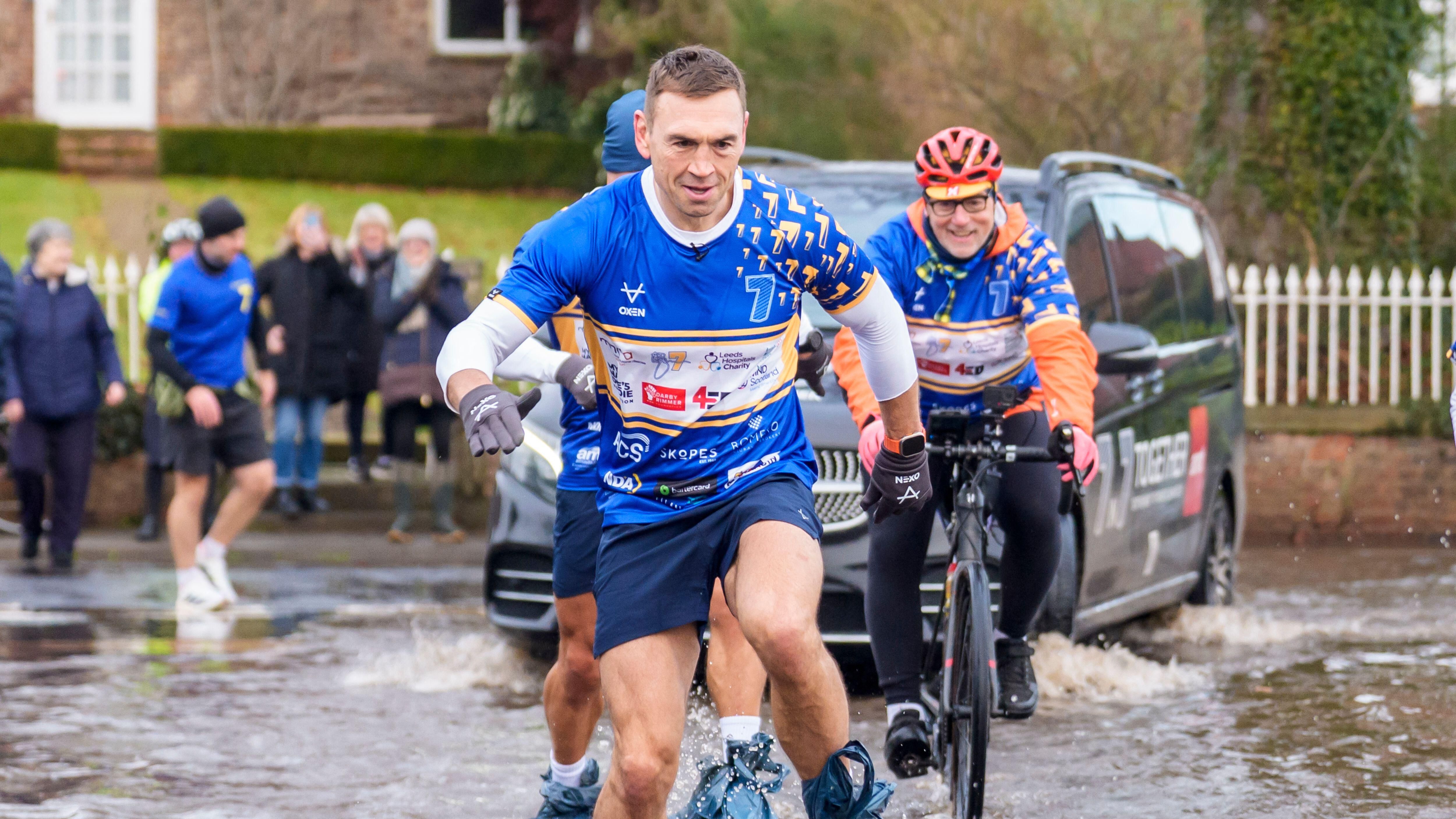 Sam Sinfield Kevin Sinfield to complete '7 in 7 Together' challenge in Headingley ...