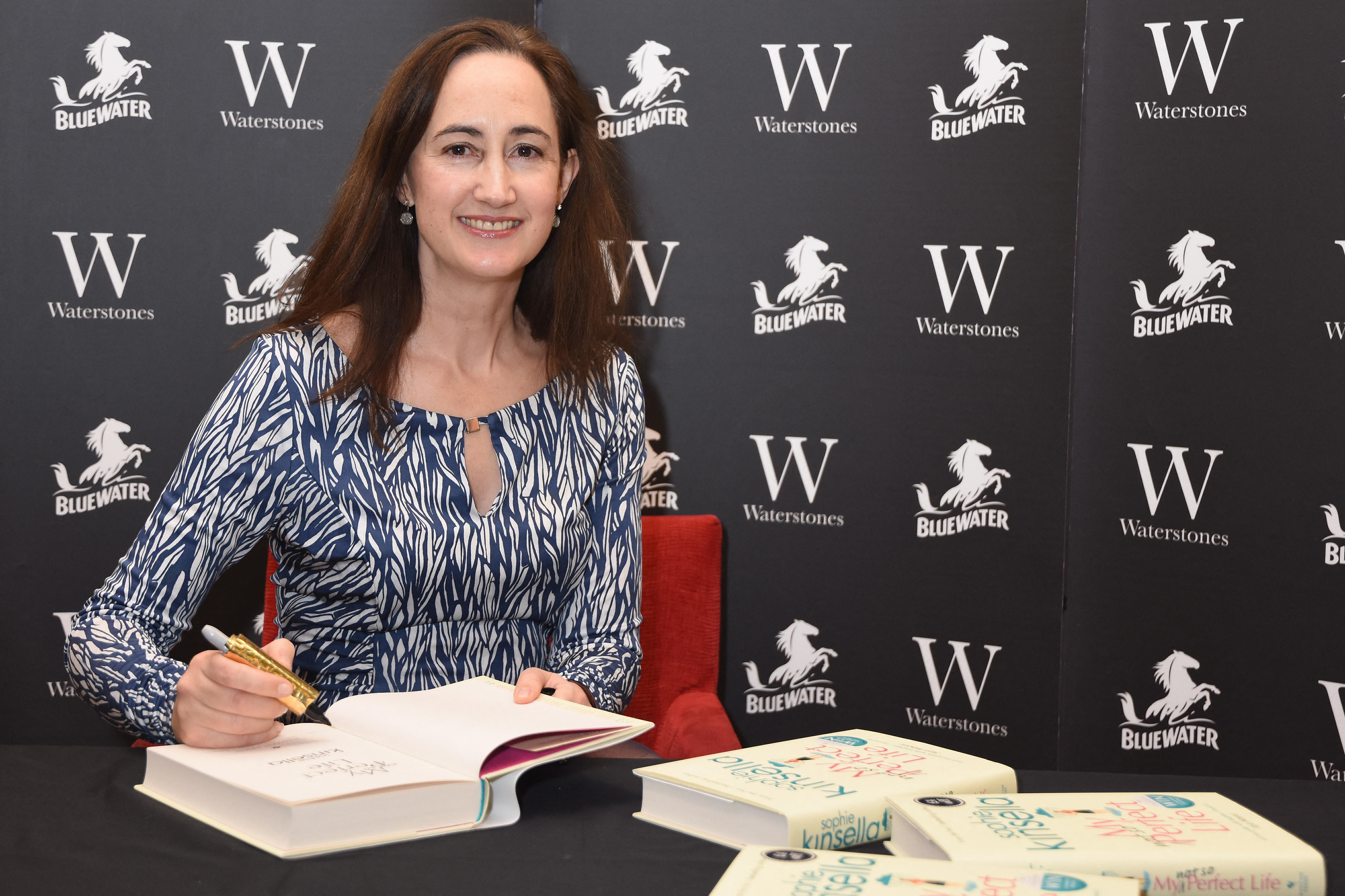 Shopaholic author Sophie Kinsella dies | News - KISSTORY