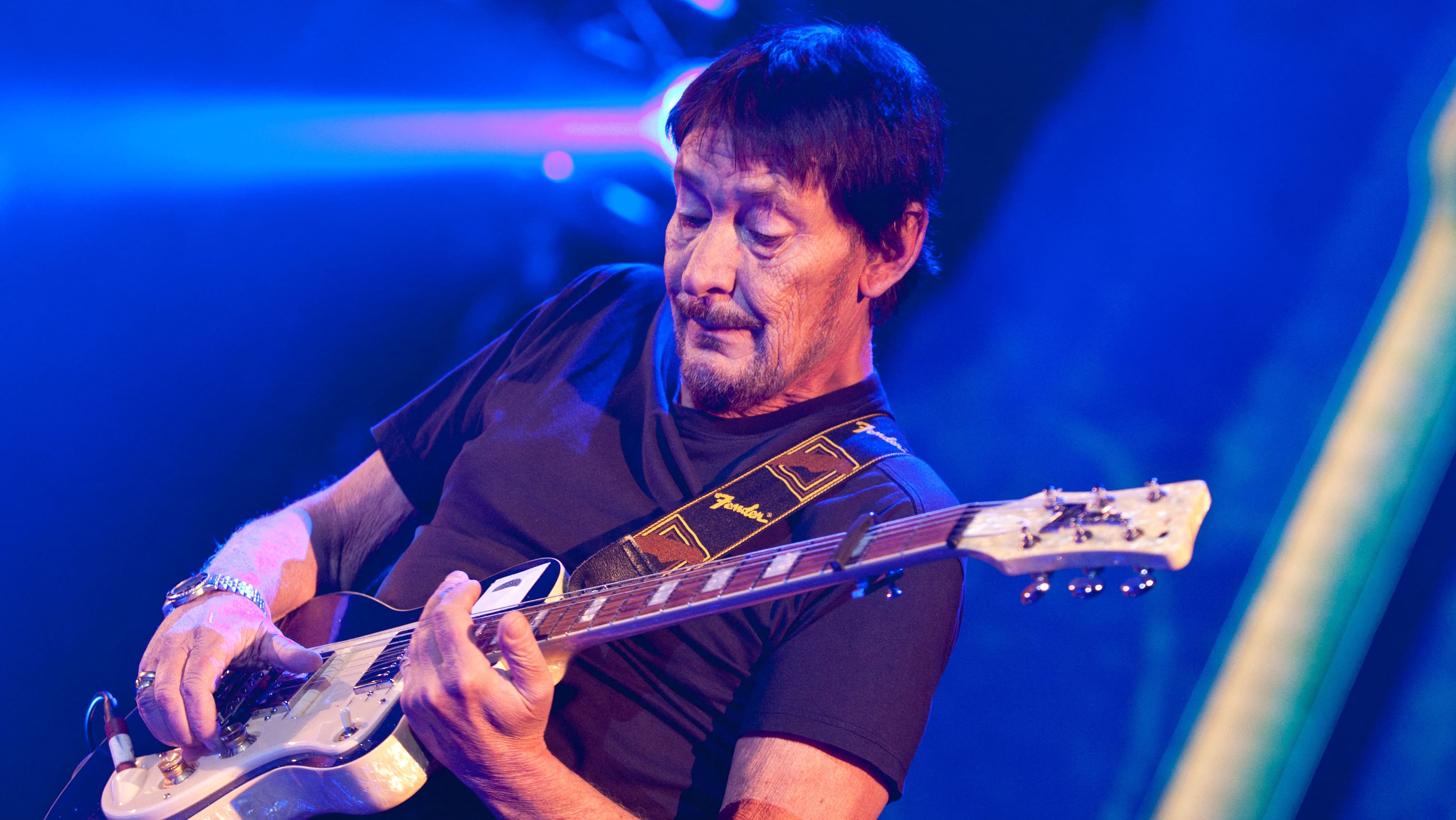 Chris Rea playing guitar
