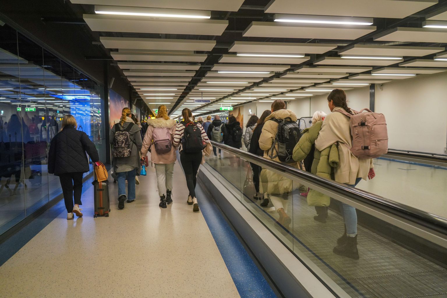 More than 750 flights from Gatwick as airport marks busiest day of festive season