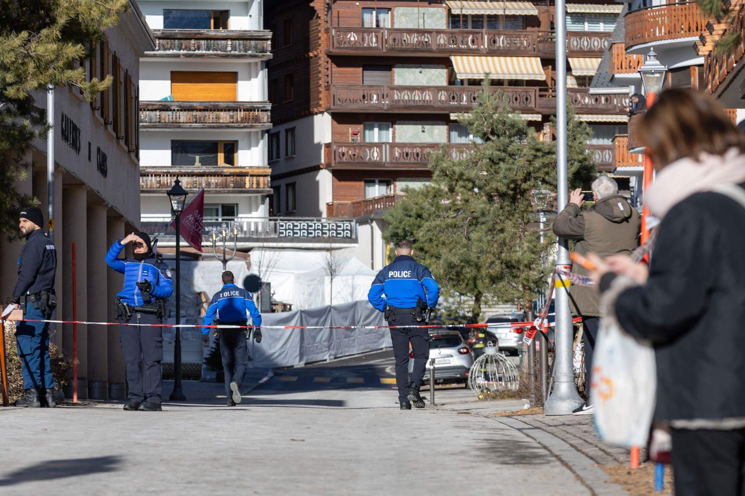 Around 40 people confirmed dead after Swiss ski resort fire