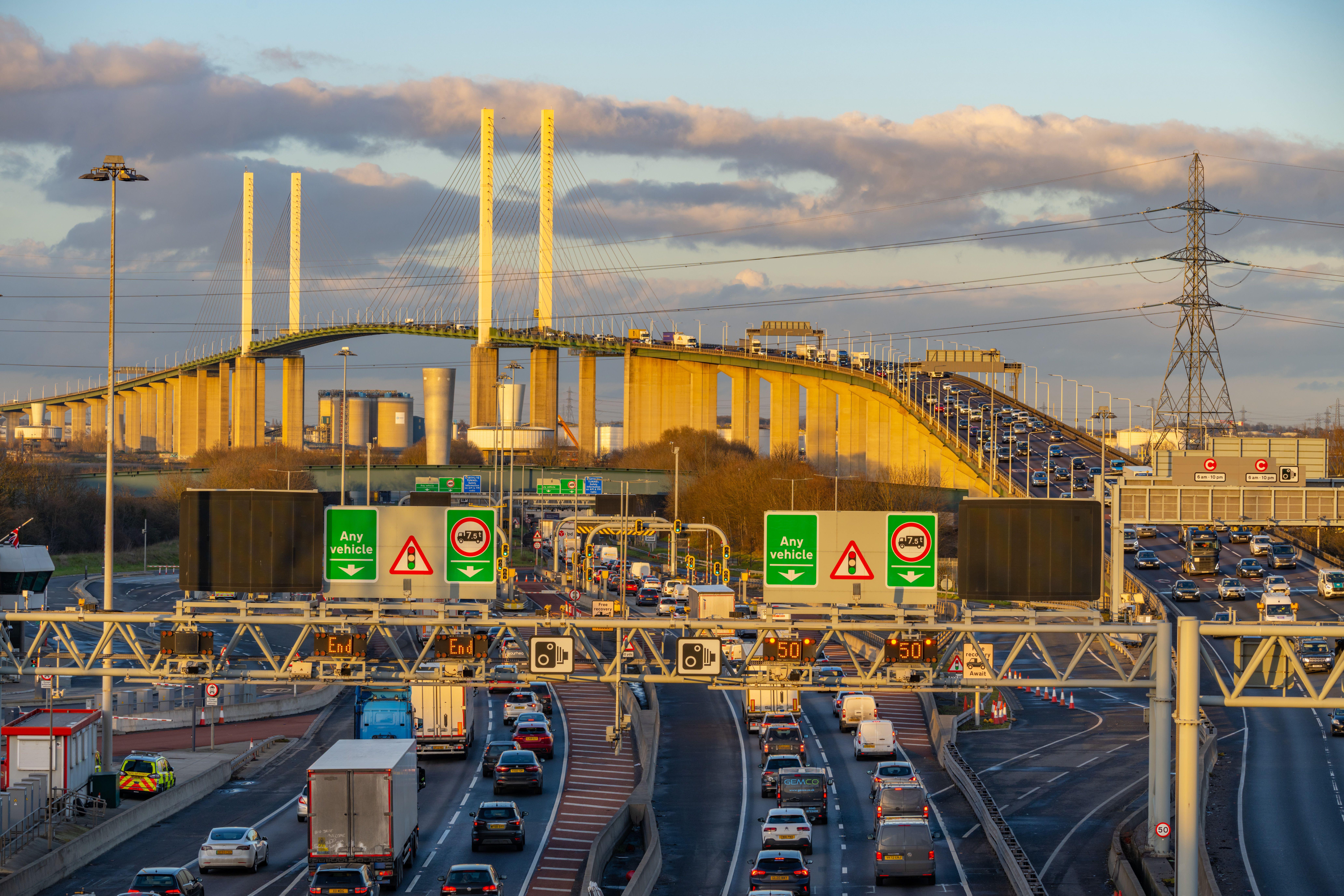 Dartford tunnel closure causes major delays following lorry incident