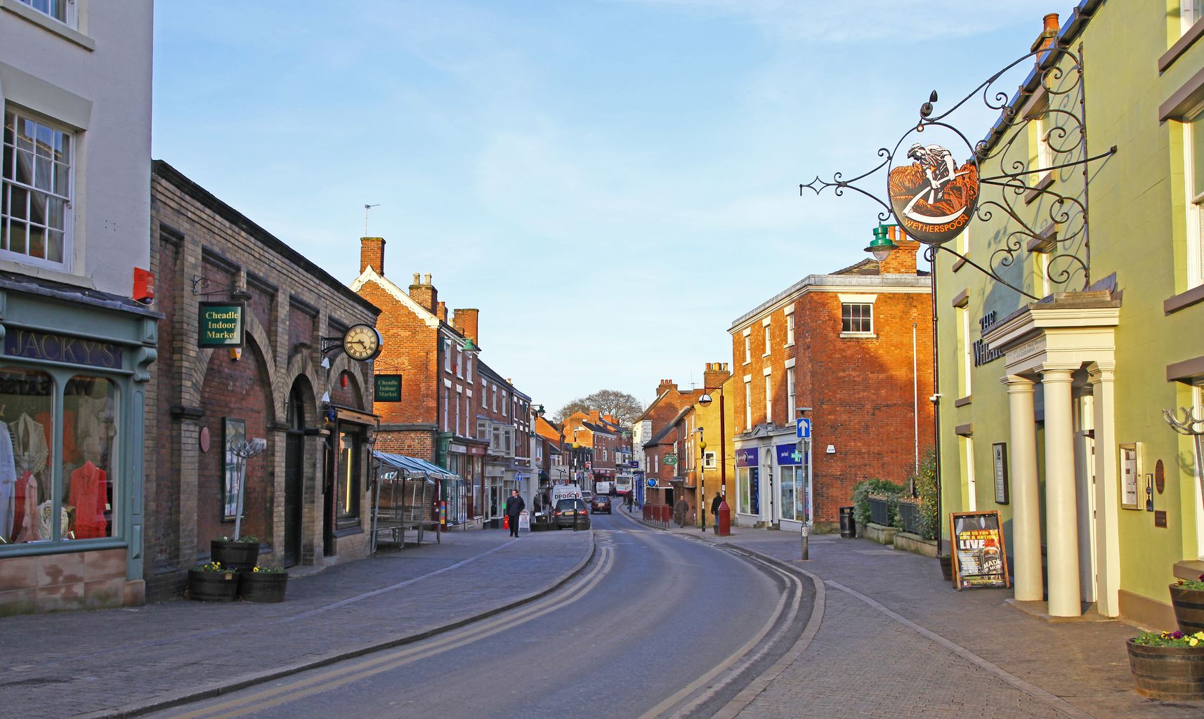 Rescue operation launched after man falls down well in Cheadle