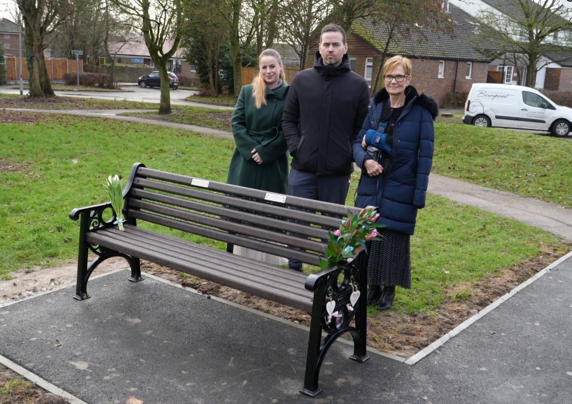 Pitsea memorial unveiled for siblings killed in crash
