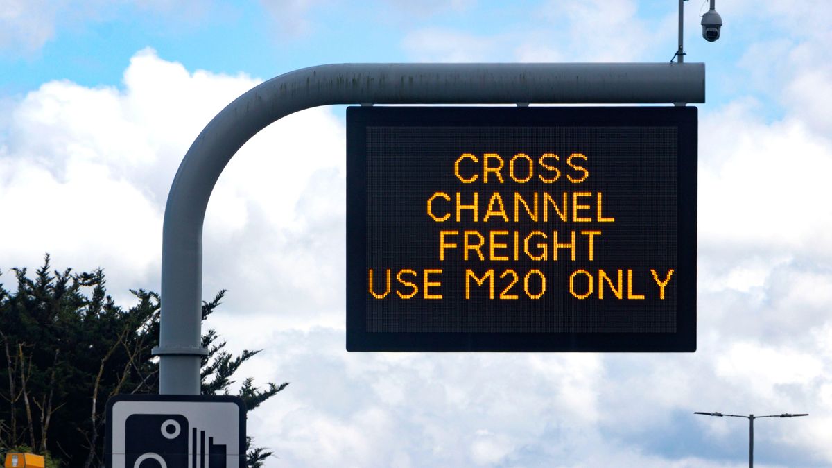Freight Sign Cross-channel freight shift to rail aims to reduce traffic in Folkestone